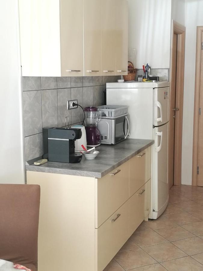 Nice And Cozy Two Single Bed Room Split Exterior foto